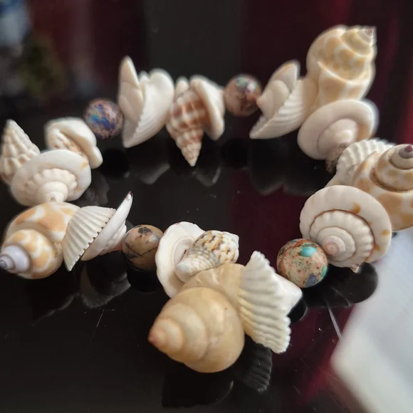 Handamade Virginia Beach Seashell Braclet With Imperial Jasper Stones! - Picture 5 of 7
